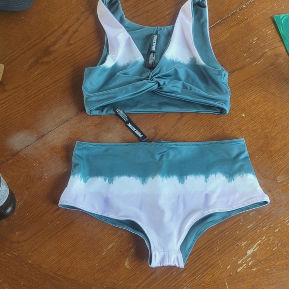 Reversible Victoria’s Secret PINK bikini